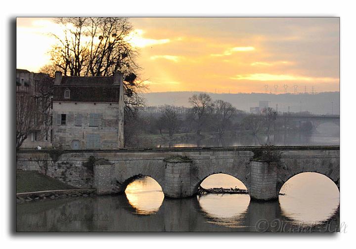 0001MHle-vieux-pont-de-limay-et-son-moulin.jpg